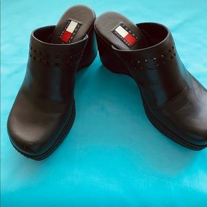 Tommy Hilfiger 1990 Clogs Slip on Black Size 8 1/2